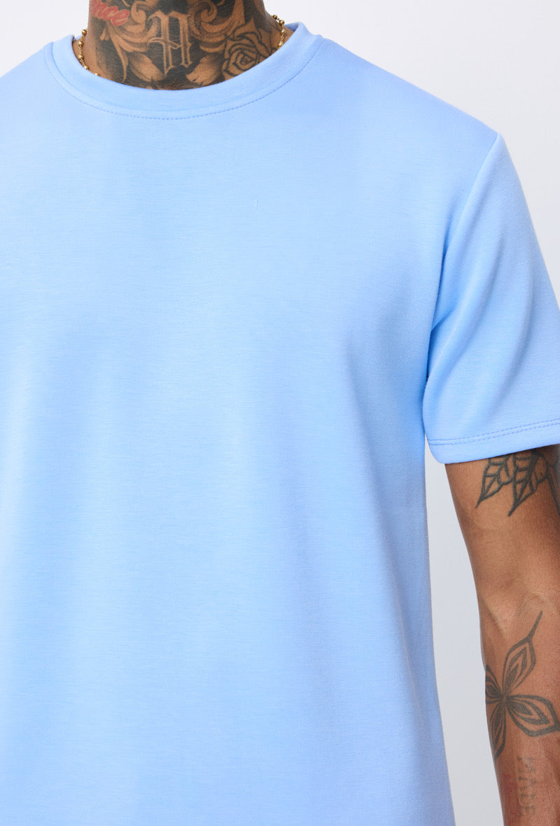 Ensemble basic bleu ciel de la marque NO LIMIT, vêtement confortable et élégant pour un style simple et tendance.