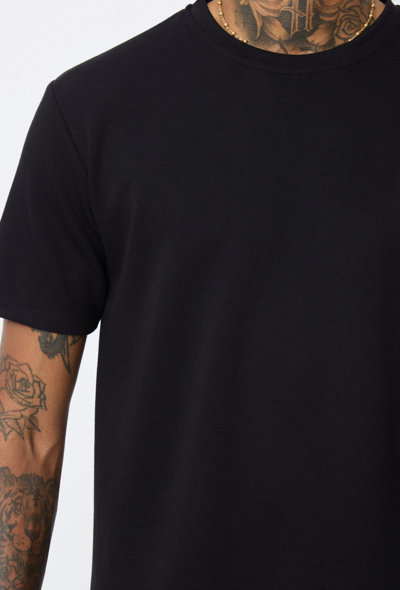 Ensemble basic noir de la marque NO LIMIT, vêtement simple et élégant pour un style décontracté.