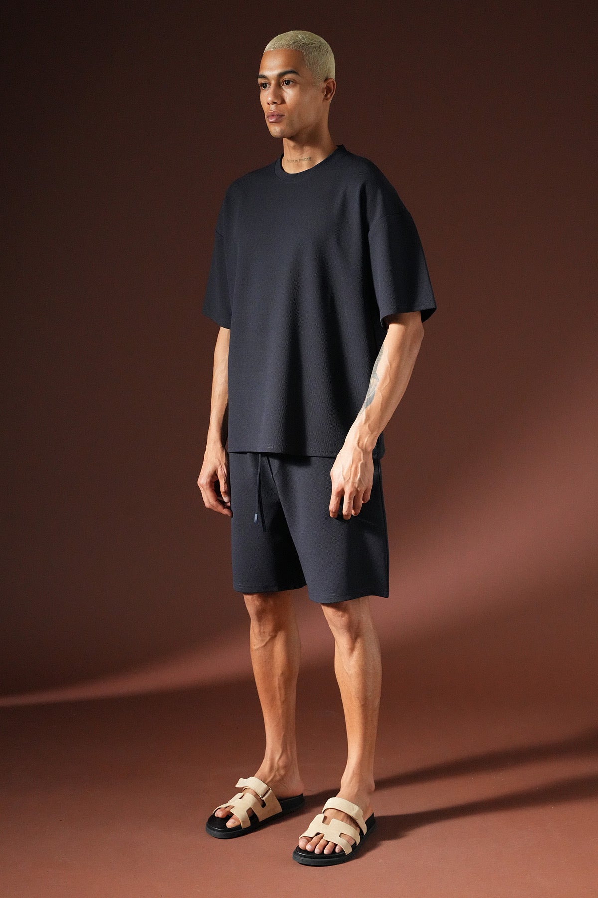 Ensemble Milos gris anthracite de la marque NO LIMIT, vue de face, tissu confortable et moderne pour un look décontracté.