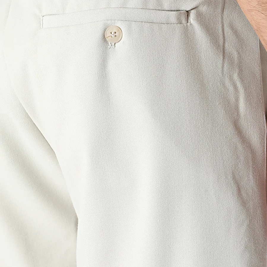Short basique gris clair de la marque NO LIMIT, vue de face avec ceinture élastique et coupe droite.