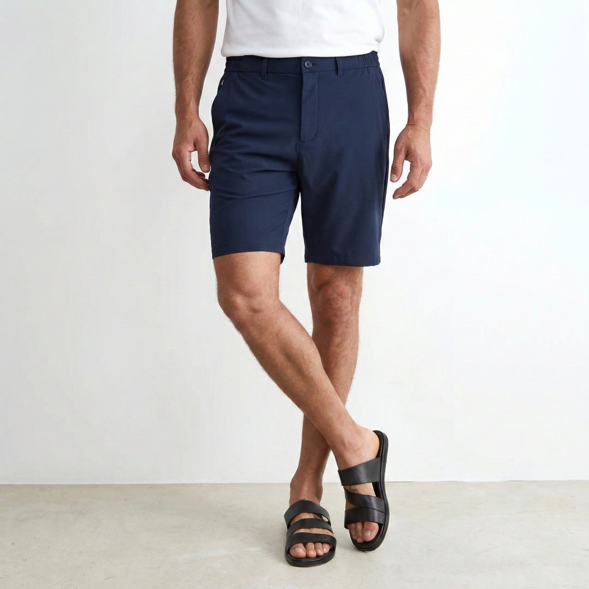 Short premium tech bleu marine de la marque NO LIMIT, vêtement élégant avec coupe moderne et tissu confortable.