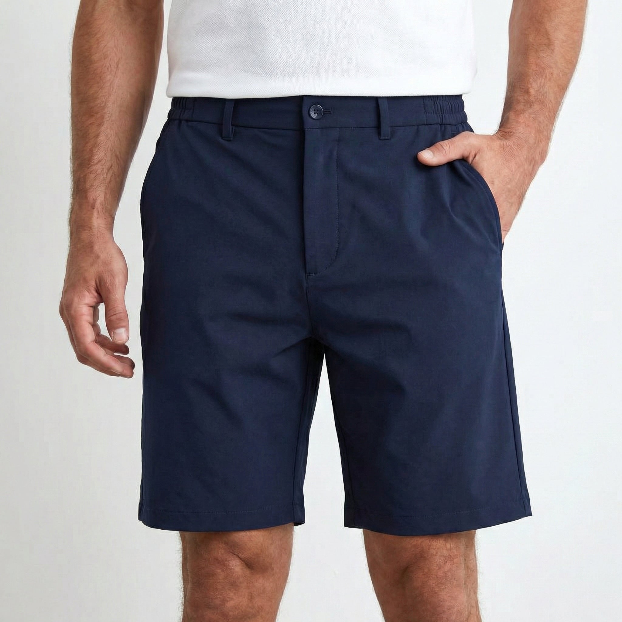 Short premium tech bleu marine de la marque NO LIMIT, vue de face avec détails du tissu et de la coupe.
