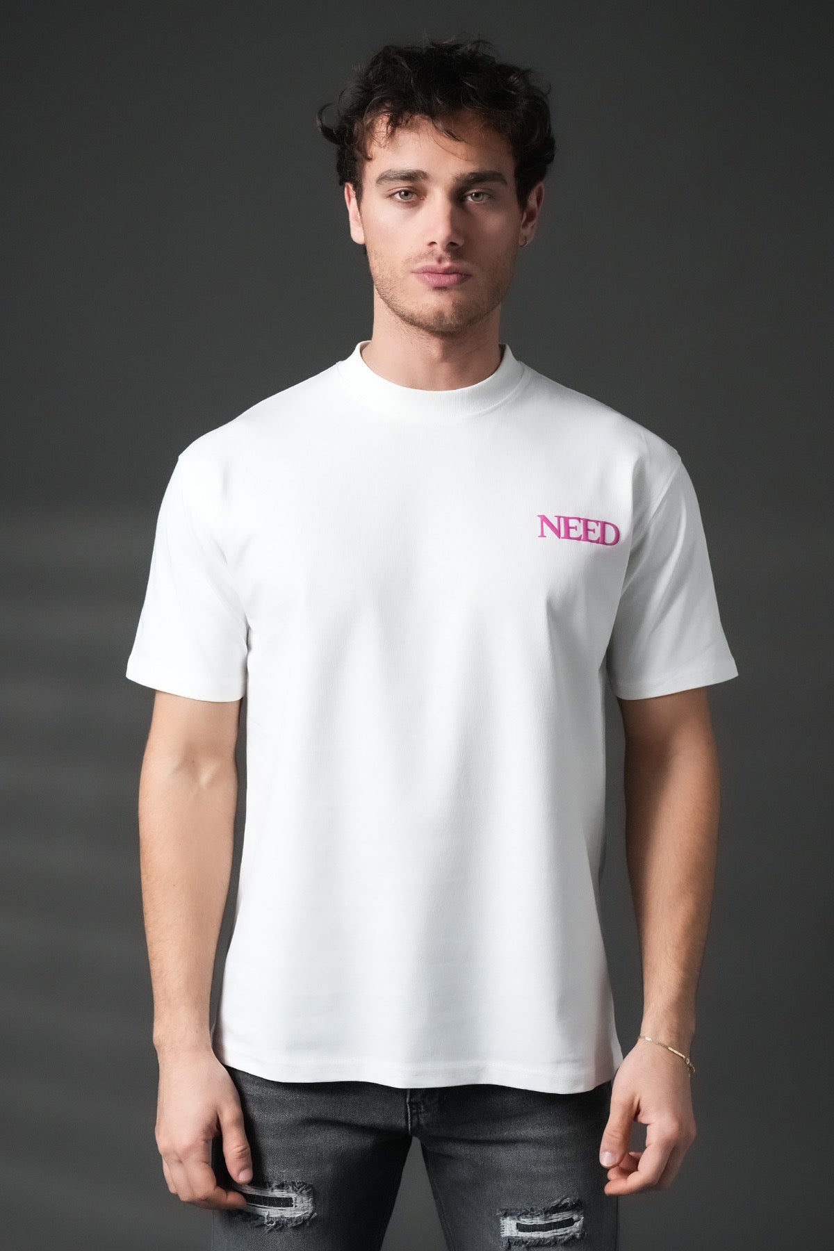 T-shirt blanc NO LIMIT, style décontracté, avec col rond et manches courtes, porté sur un mannequin.