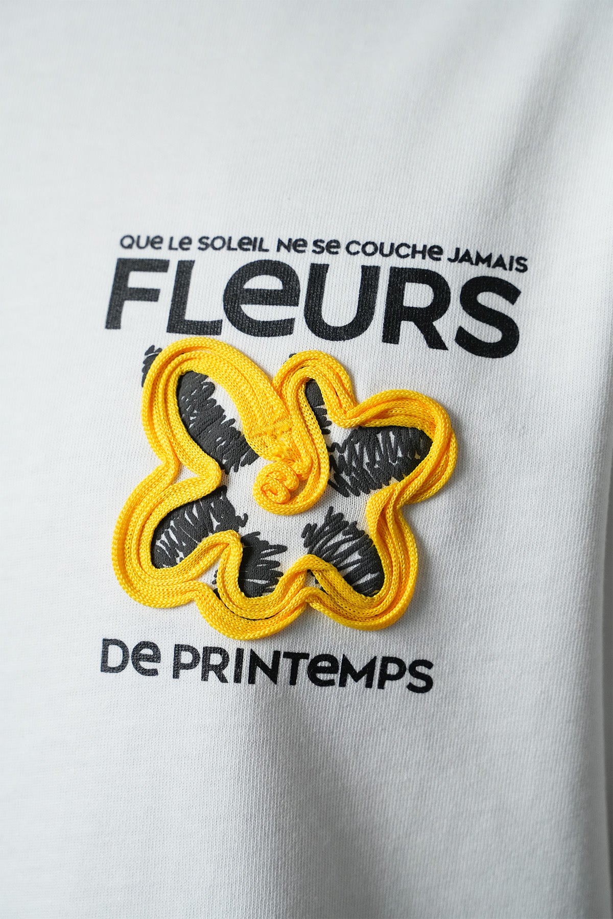 T-shirt blanc NO LIMIT avec motif fleurs colorées, vue de face, tissu léger et style décontracté.