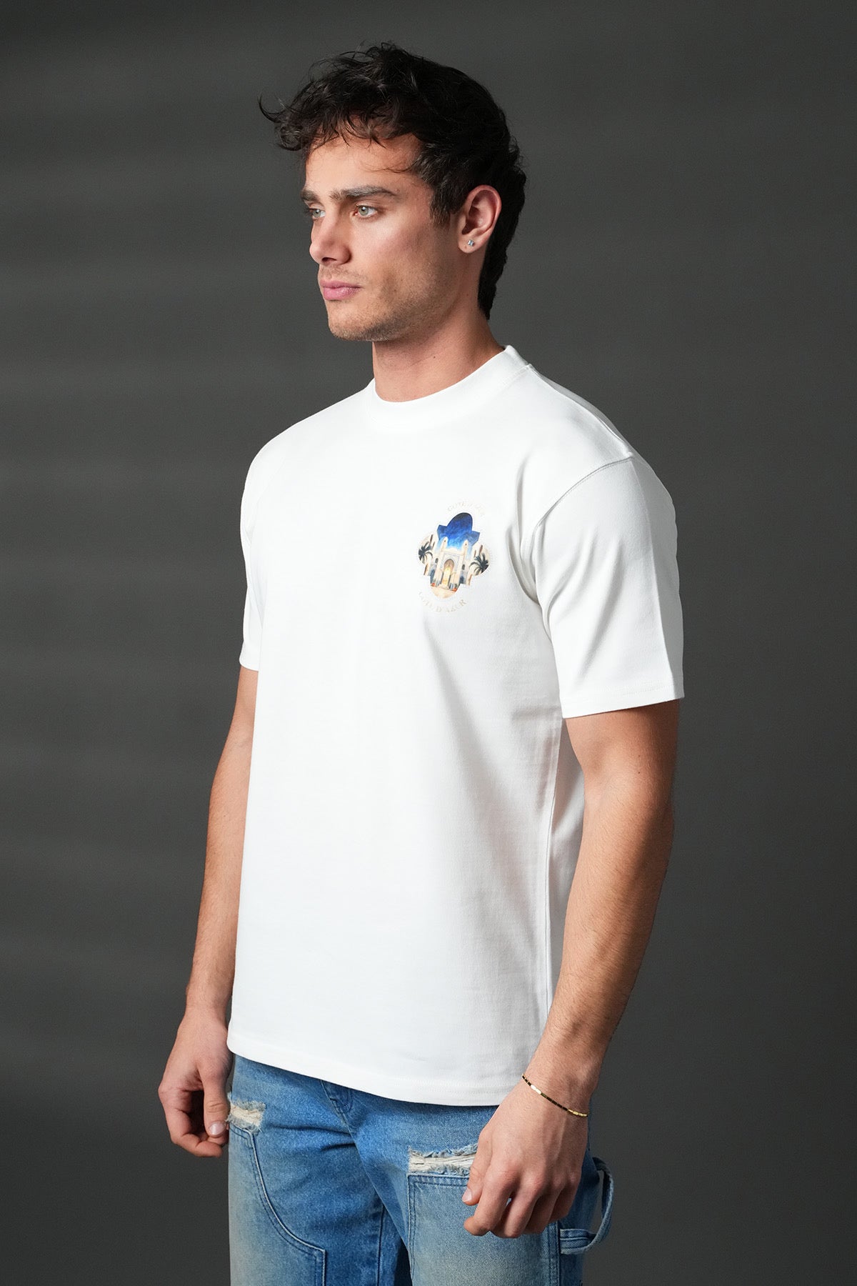 T-shirt blanc NO LIMIT avec motif Côte d'Azur, vue d'ensemble du vêtement posé à plat.