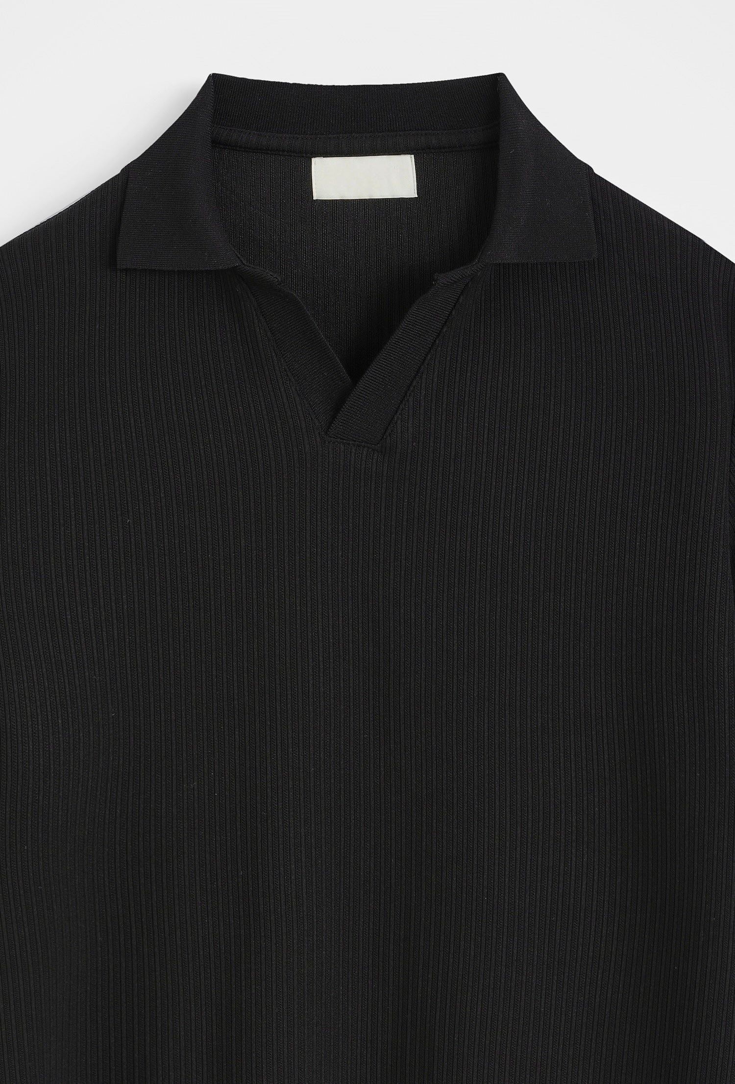 Polo noir à reliefs pour homme de marque NO LIMIT avec manches courtes, vue de face sur l'image IMG_32712.jpg.