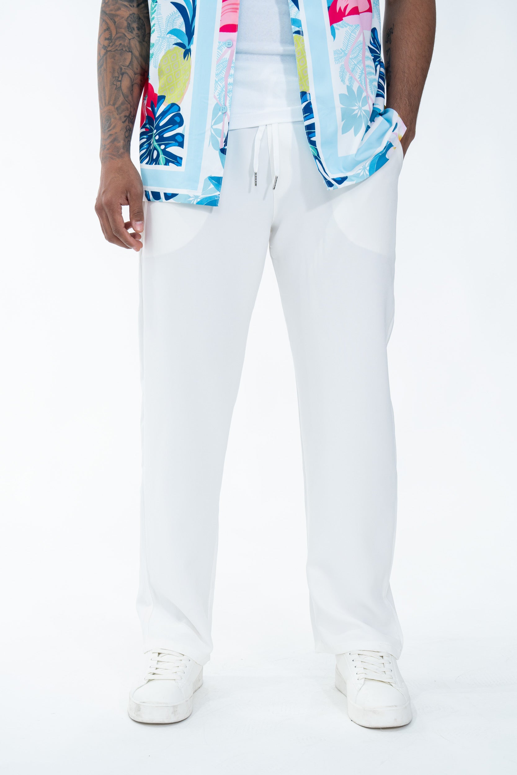 Pantalon fluide blanc de la marque NO LIMIT, vue du devant, tissu léger et élégant pour un style décontracté.