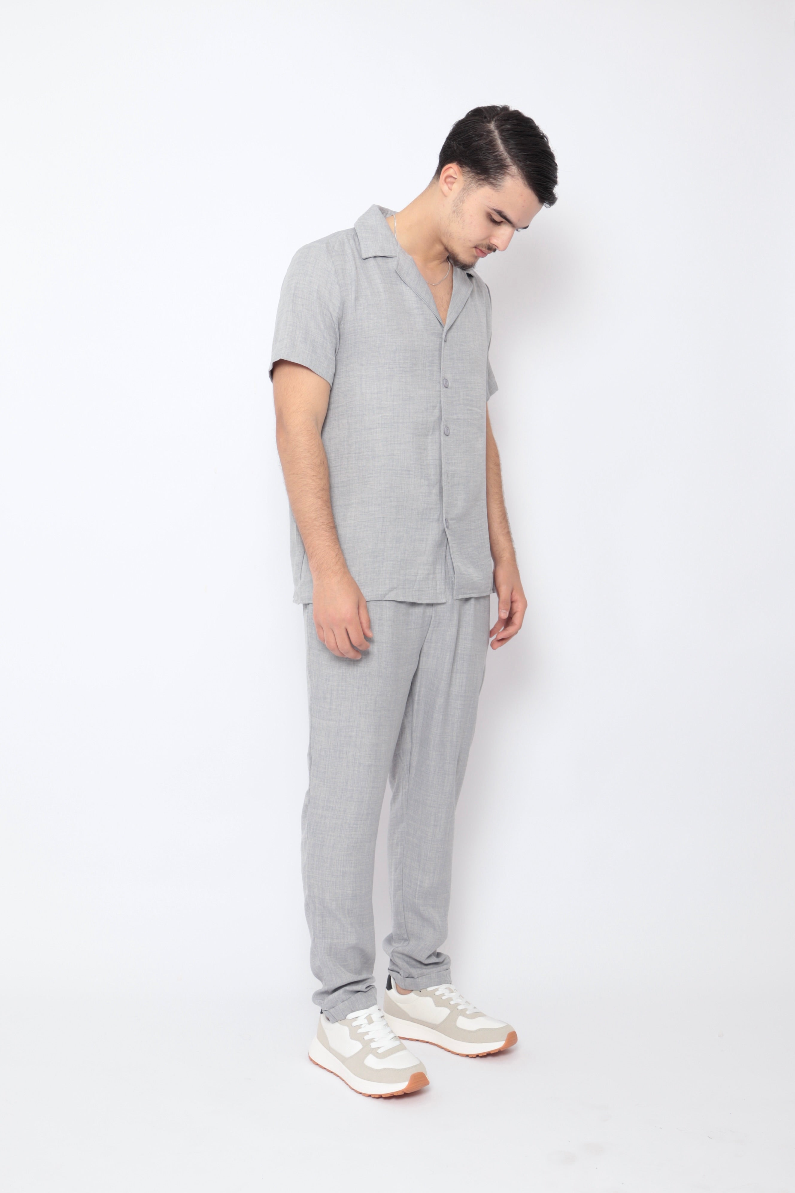 Ensemble Marseille gris de la marque NO LIMIT, vêtements pour homme, affiché sur mannequin.