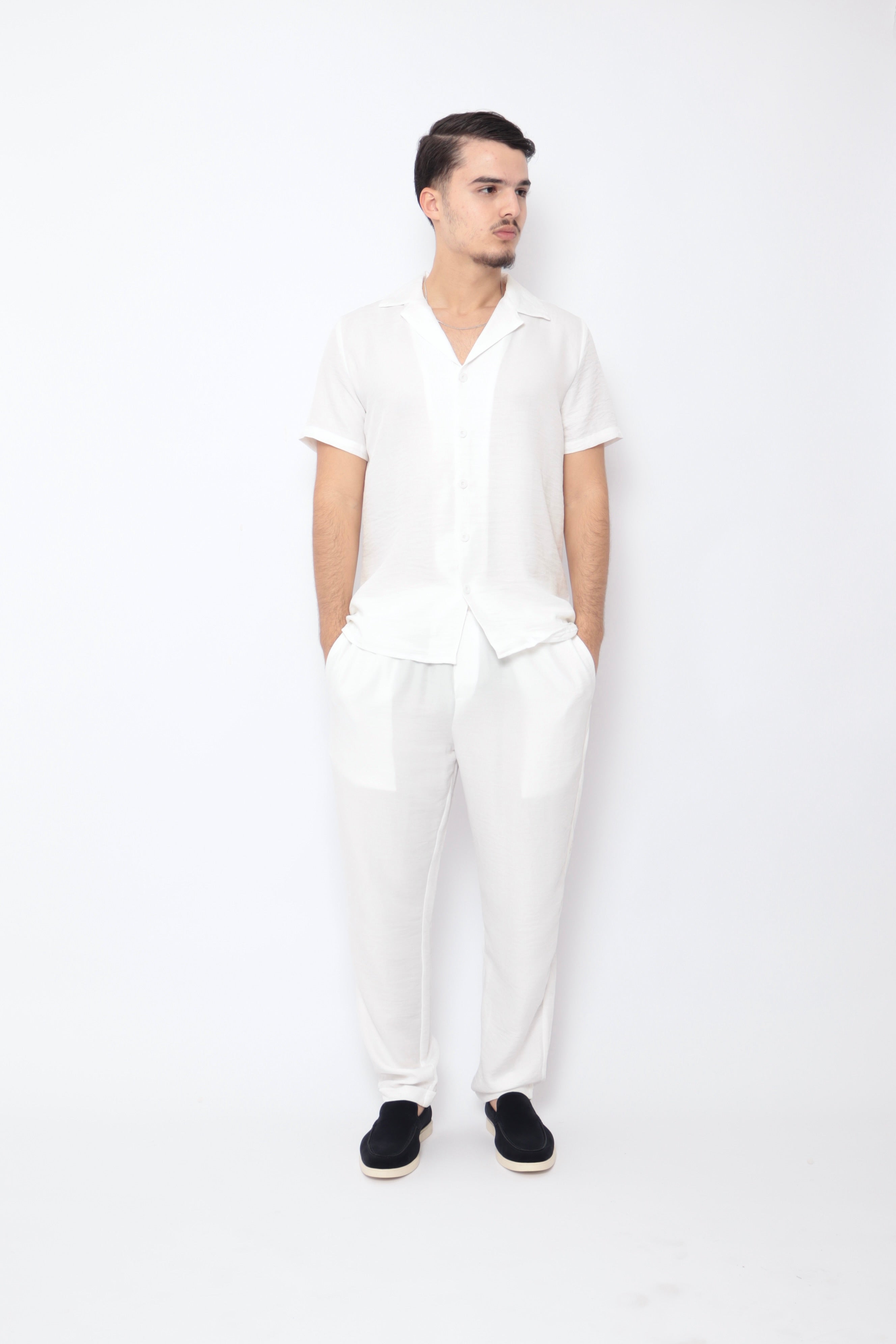 Ensemble Marseille blanc de la marque NO LIMIT, vêtement léger et confortable pour un style décontracté.