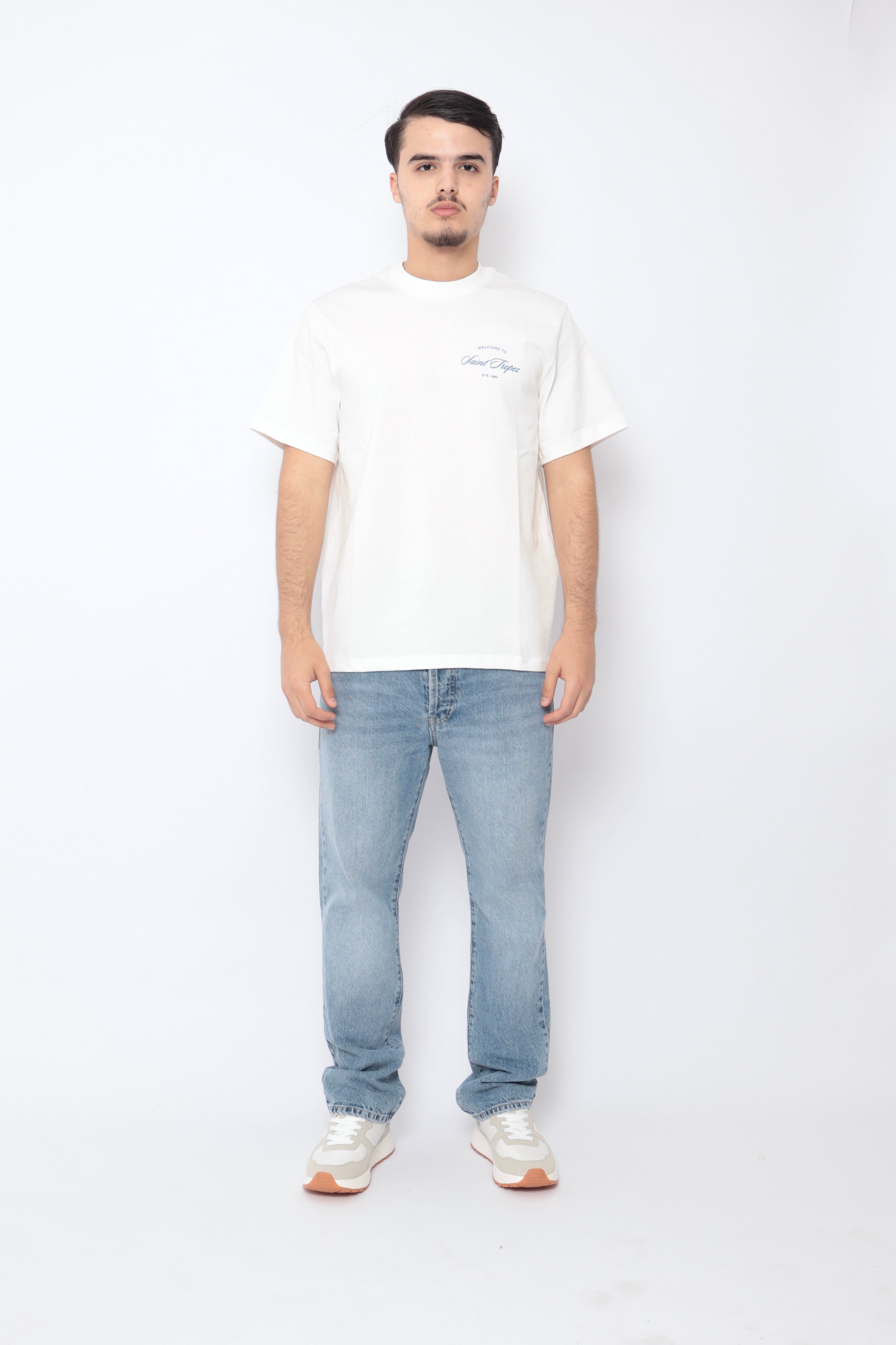 T-shirt blanc NO LIMIT Saint Tropez porté, en coton, avec logo sur la poitrine, décontracté et confortable.