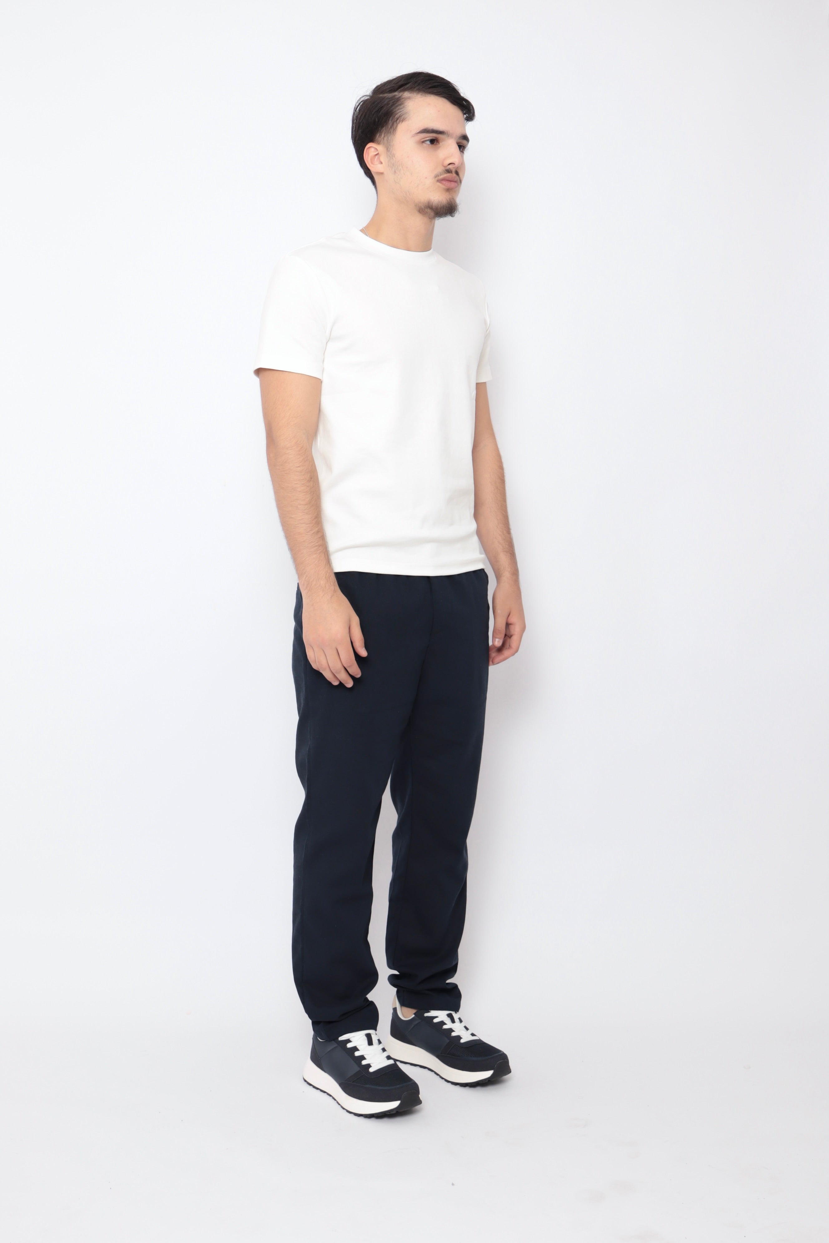 Pantalon effet lin bleu marin NO LIMIT, mode décontractée avec coupe confortable et tissu léger pour un style élégant.