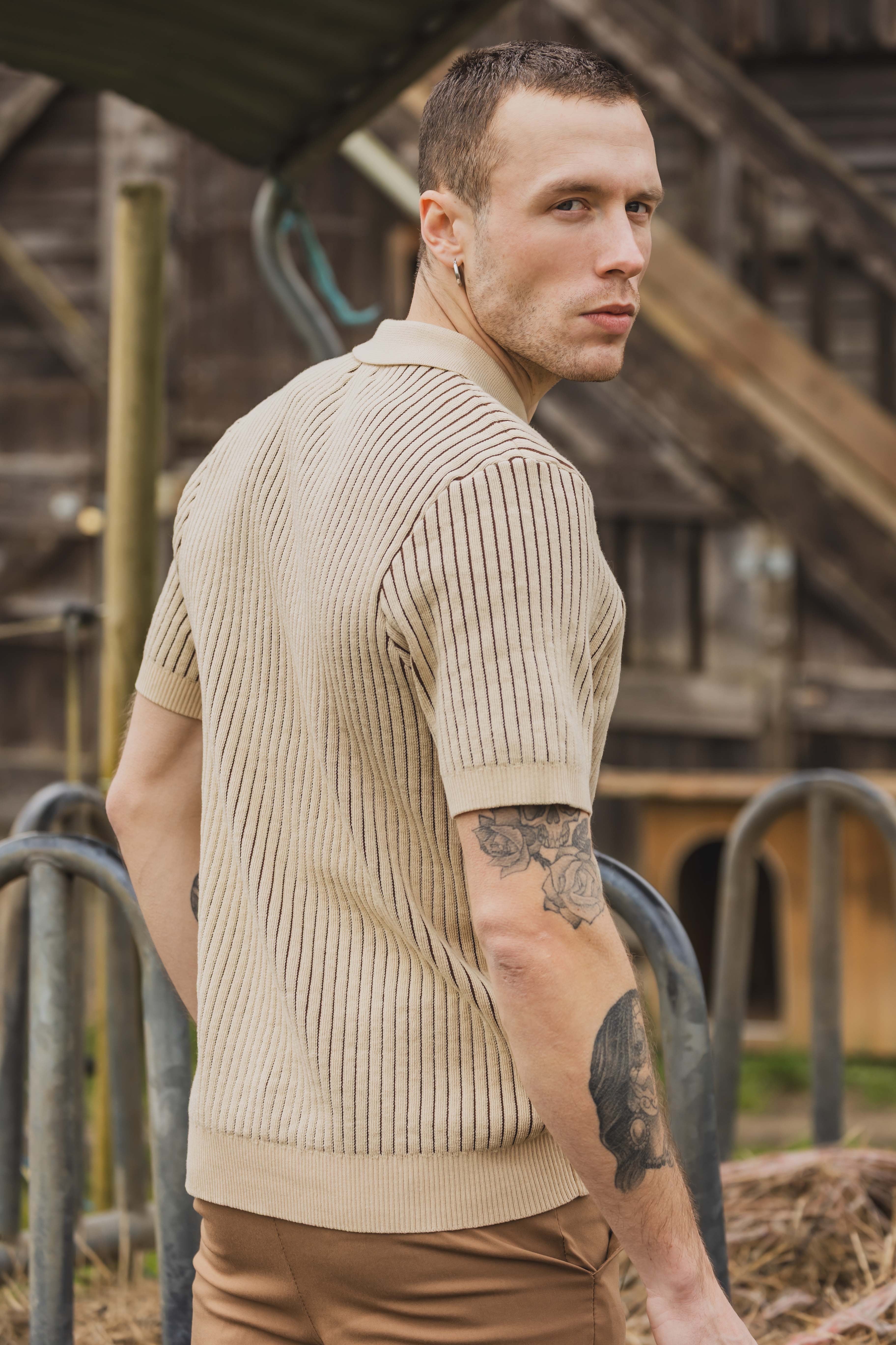 Polo texturé - à boutons - beige