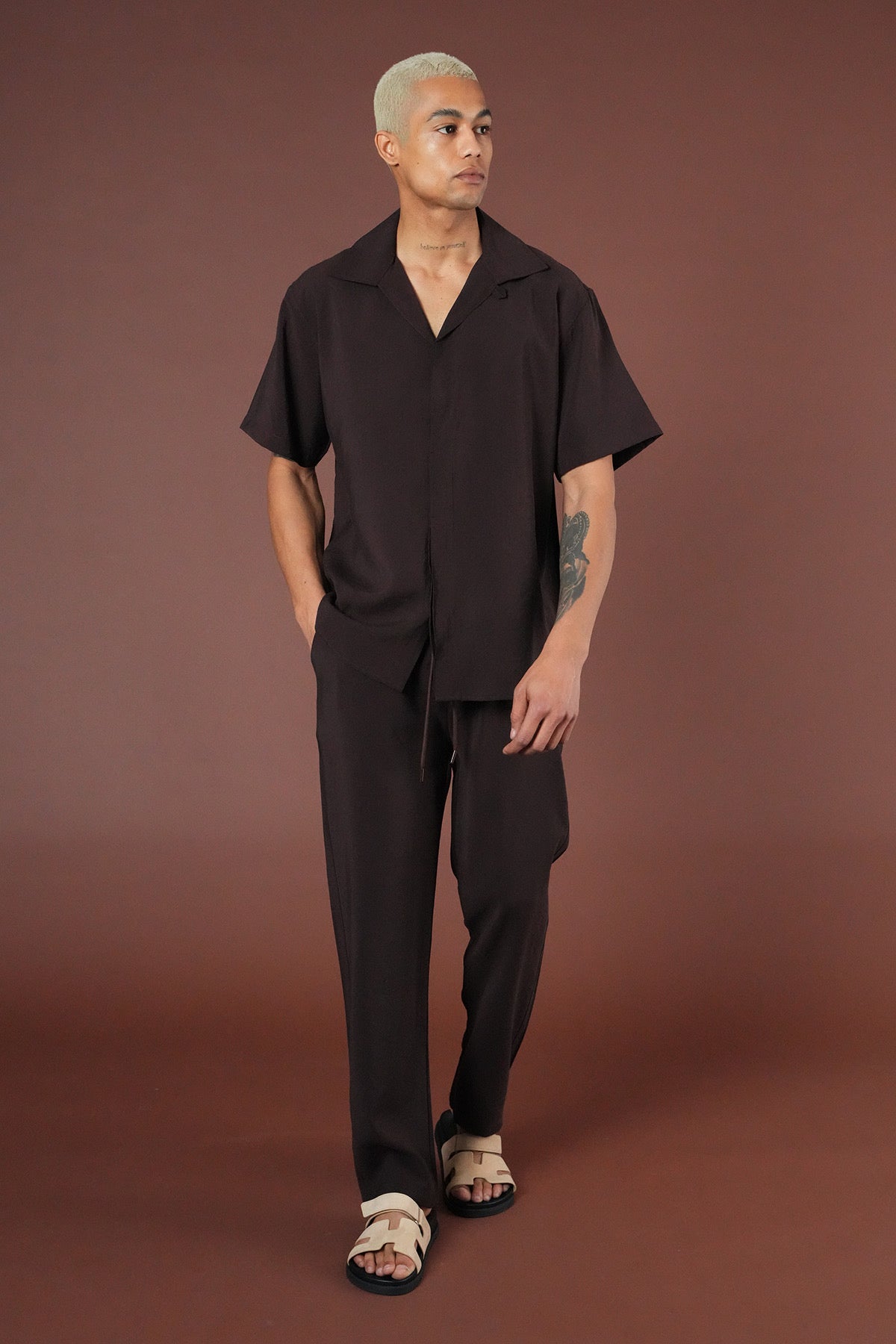 Ensemble Sicile marron de la marque NO LIMIT, comprenant des vêtements assortis pour un look élégant et décontracté.