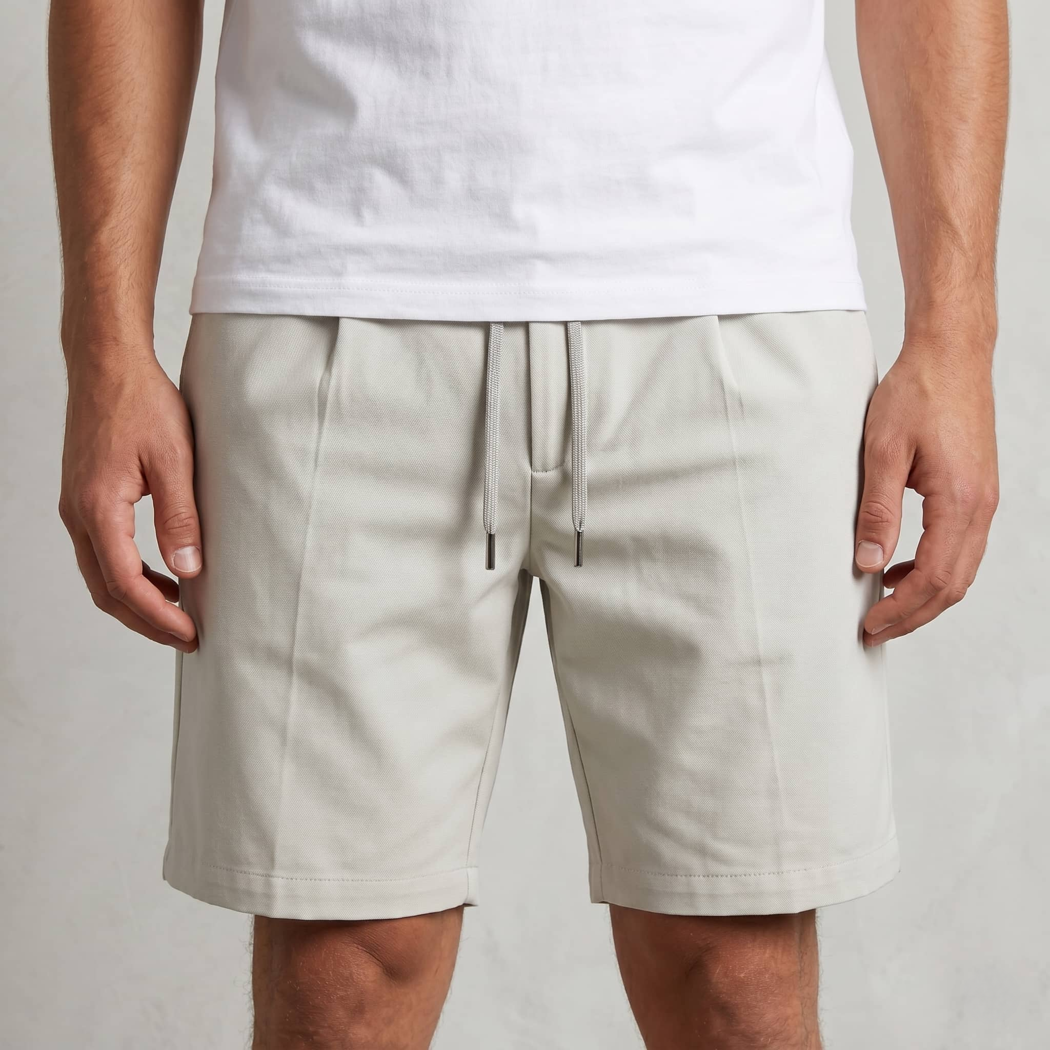 Shorts basiques gris clair de la marque NO LIMIT, tissu léger et coupe simple pour un style décontracté.