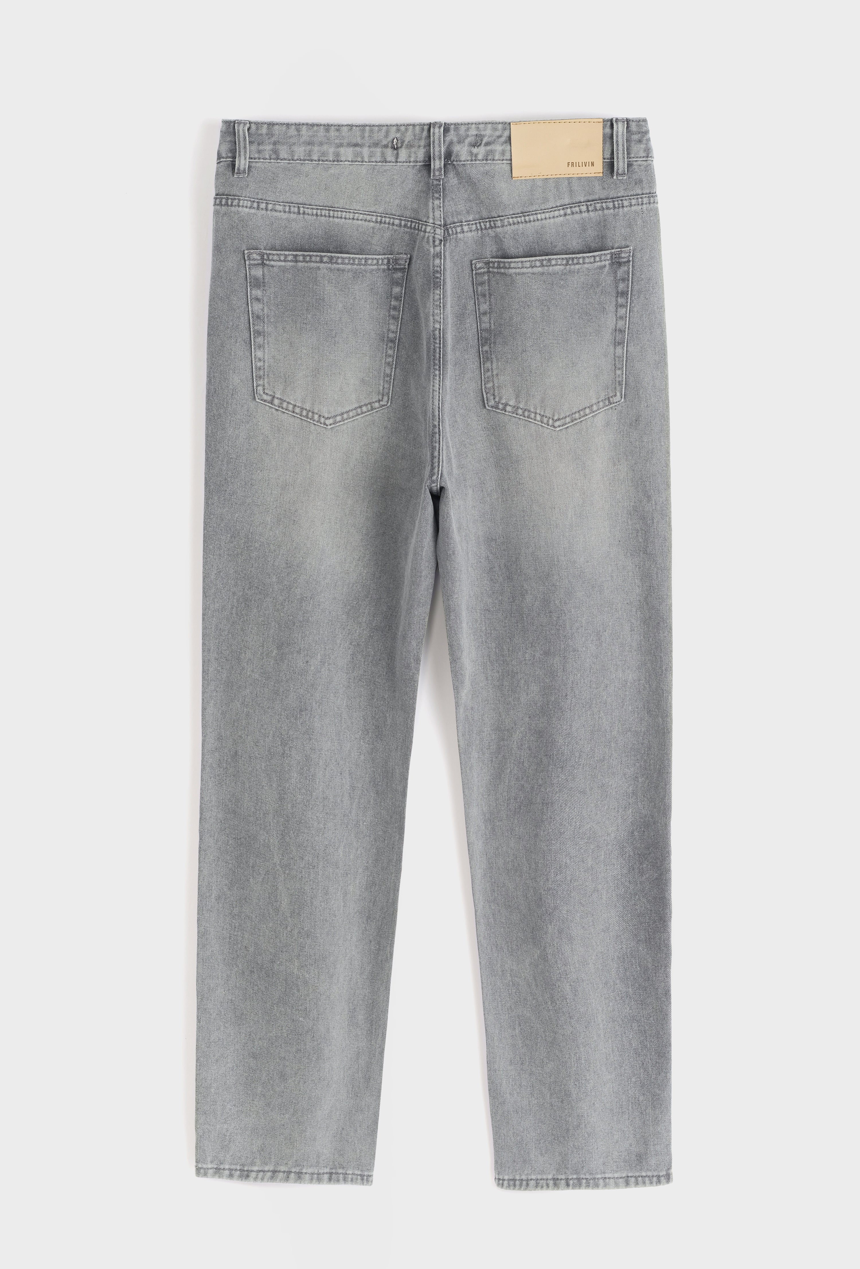 Jeans gris à coupe parfaite de la marque NO LIMIT, silhouette ajustée et style moderne, visible en gros plan.