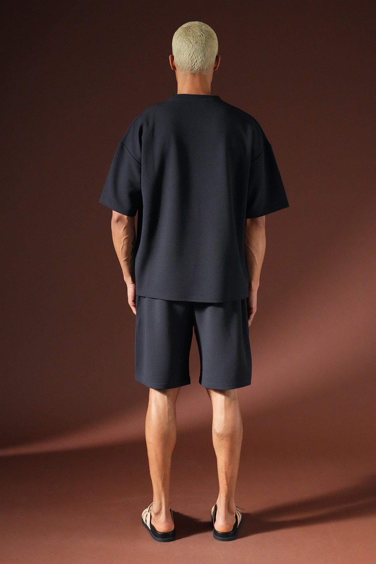 Ensemble Milos gris anthracite de la marque NO LIMIT, vêtement confortable et élégant pour homme ou femme.