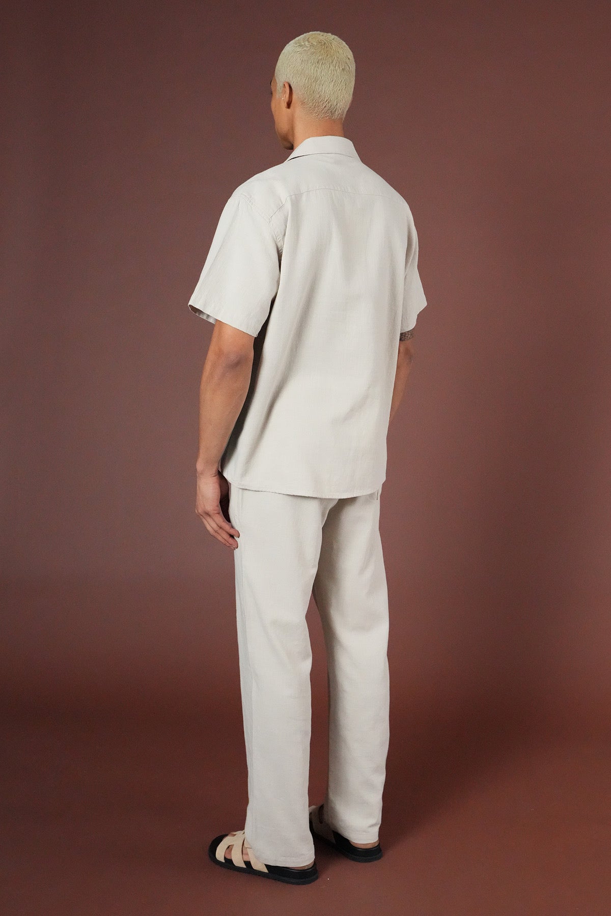 Ensemble beige Mykonos de NO LIMIT, vêtements confortables pour un look élégant et décontracté.