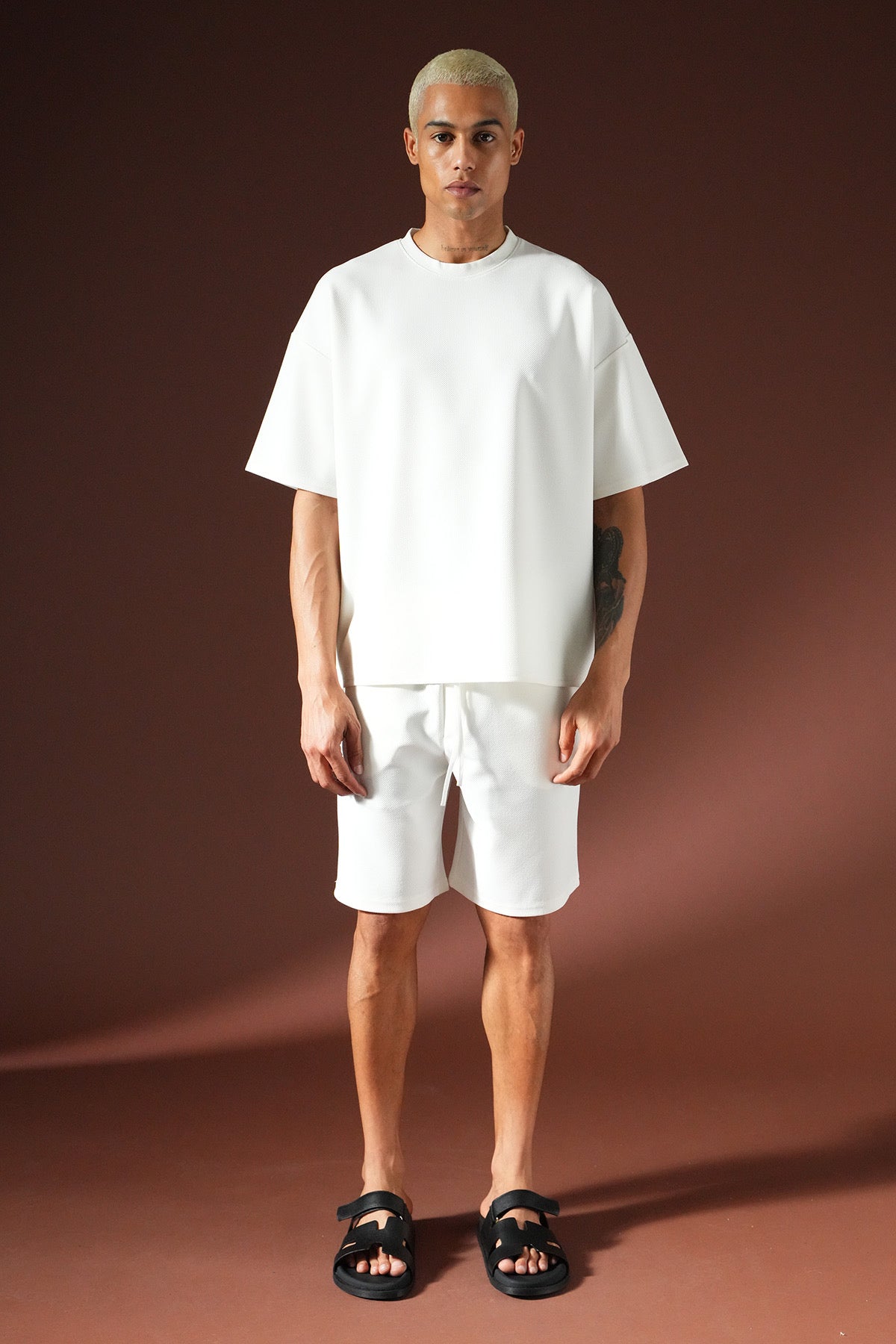 Ensemble Milos ecru de la marque NO LIMIT, vêtements confortables et élégants pour femme.