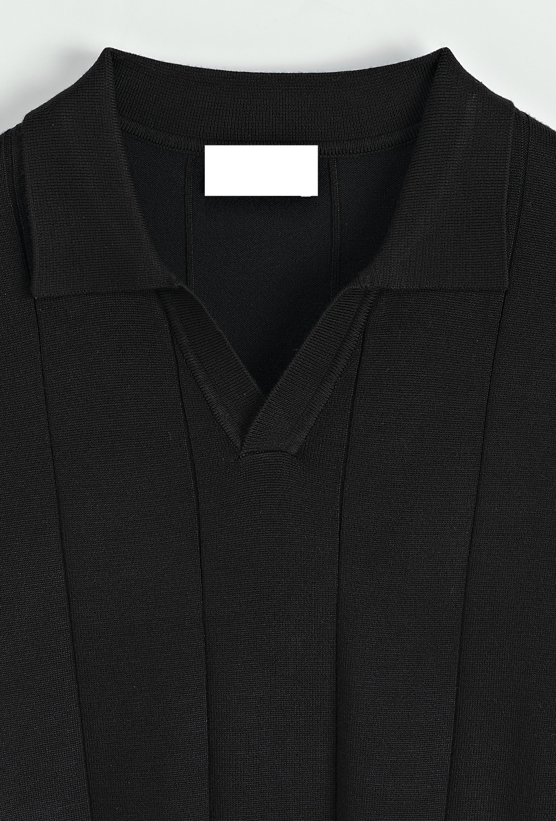 polo à détails - noir