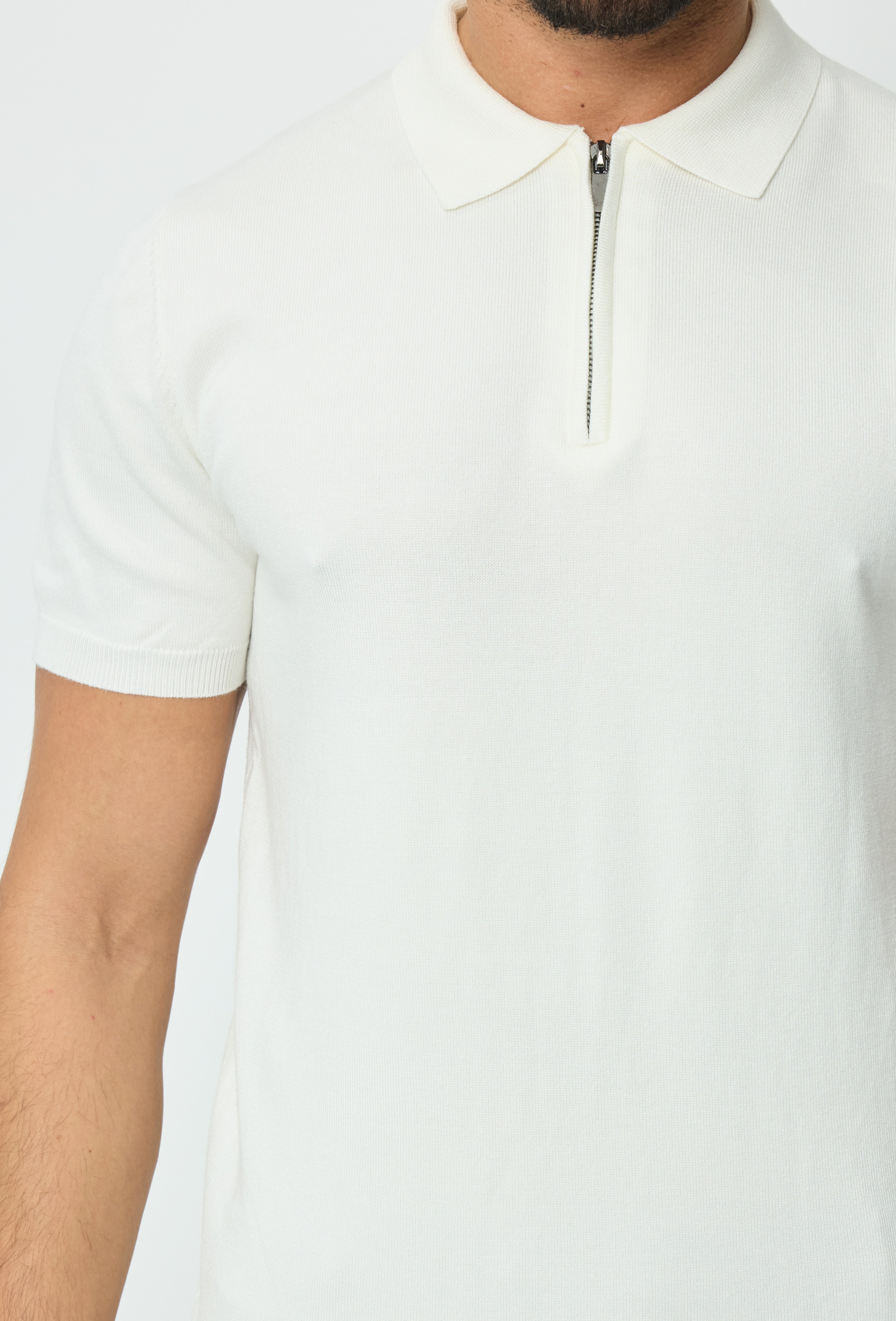 Polo blanc à zip pour homme de marque NO LIMIT, manches courtes, vue frontale, tissu en coton léger.