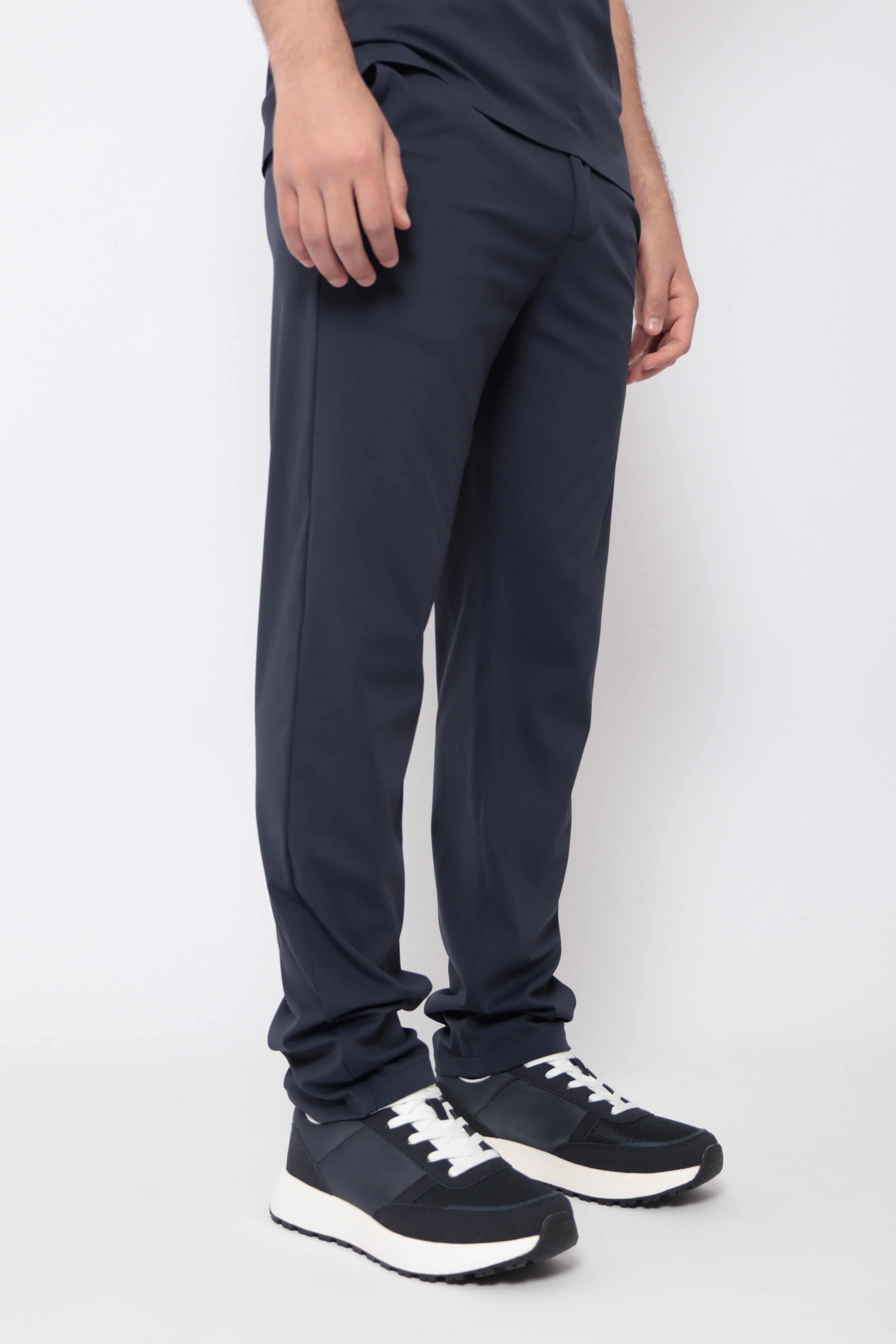 Ensemble Monaco NO LIMIT bleu marine, vêtements pour hommes avec pantalon et haut assortis, style décontracté et élégant.