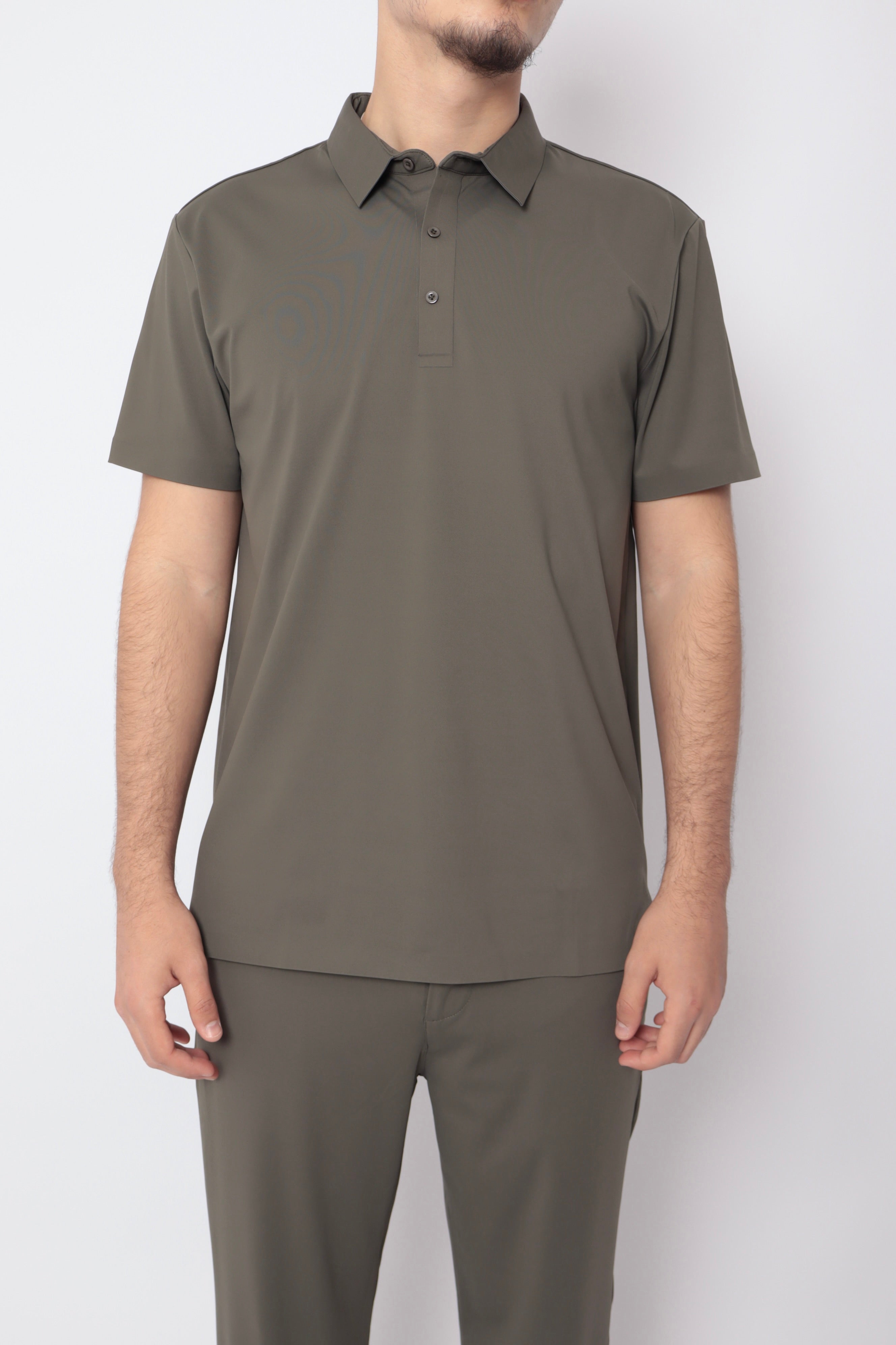 Ensemble monaco kaki de la marque NO LIMIT, vêtement décontracté pour homme ou femme, avec veste et pantalon assortis.