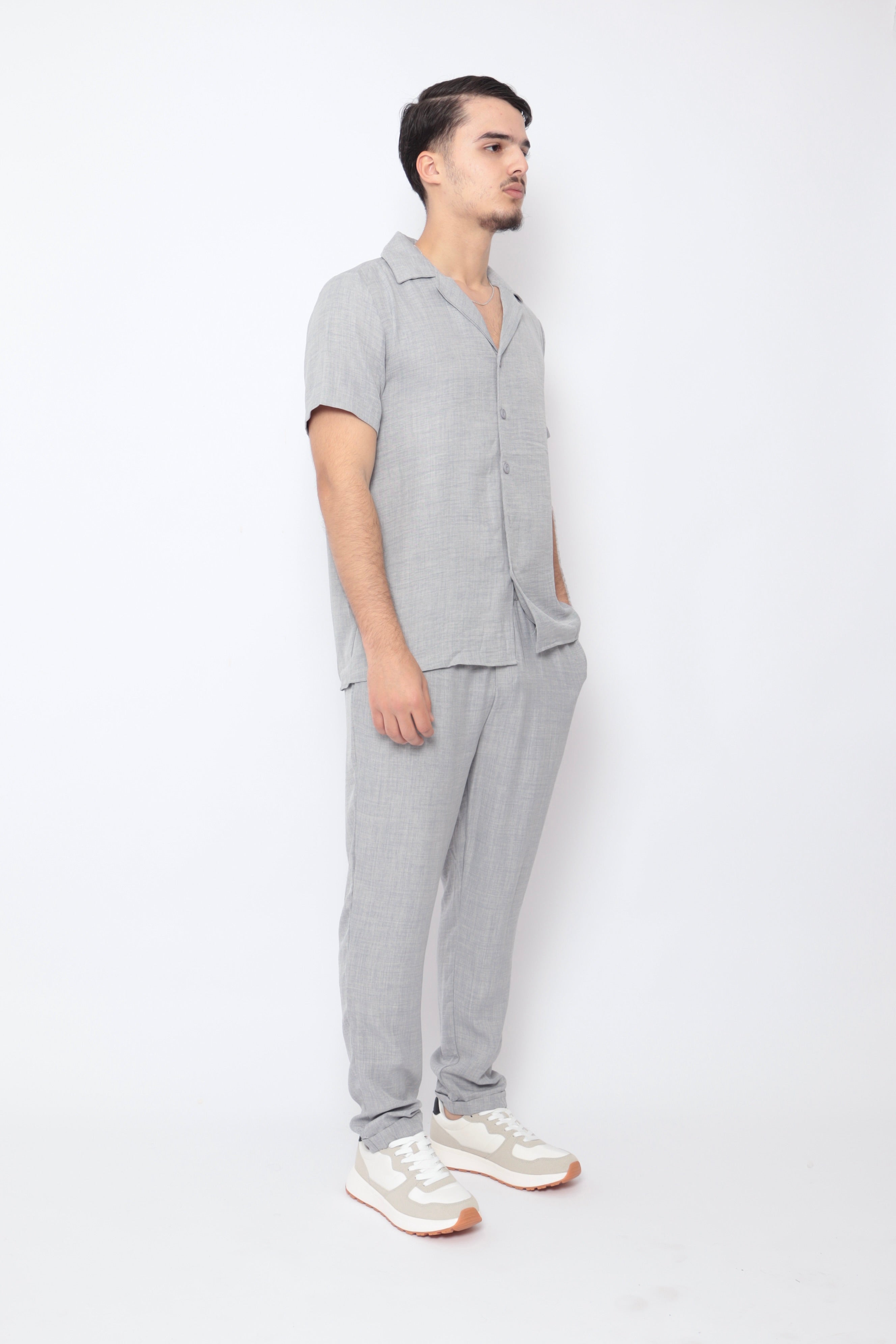 Ensemble Marseille gris de la marque NO LIMIT, vêtement pour homme ou femme, affiché sur un mannequin.