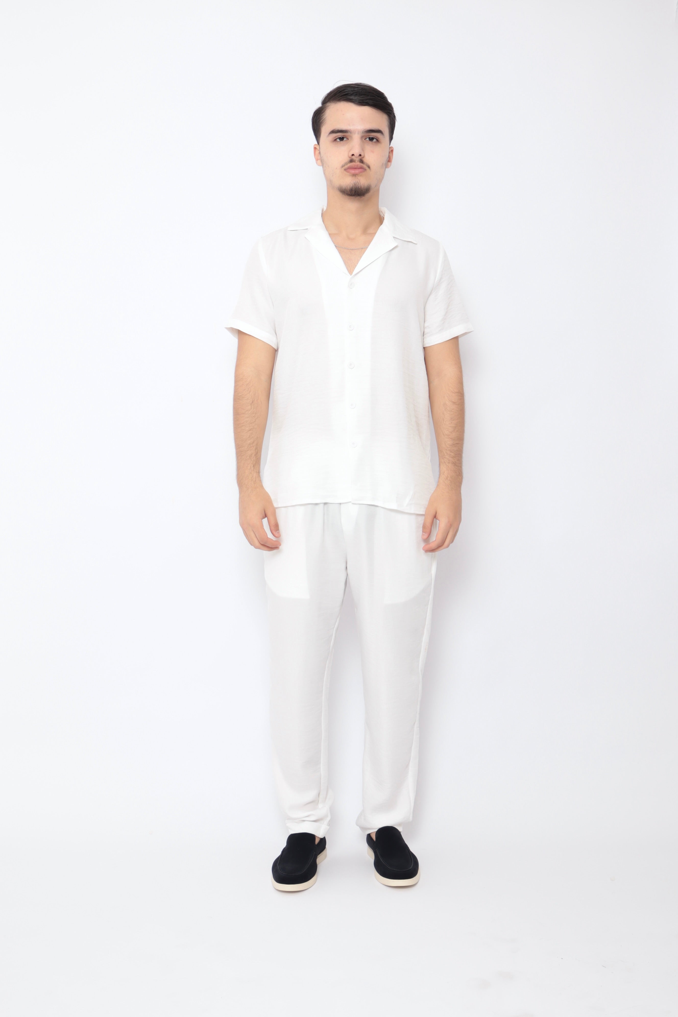 Ensemble Marseille blanc de la marque NO LIMIT, vêtement d'été léger et confortable pour femme.