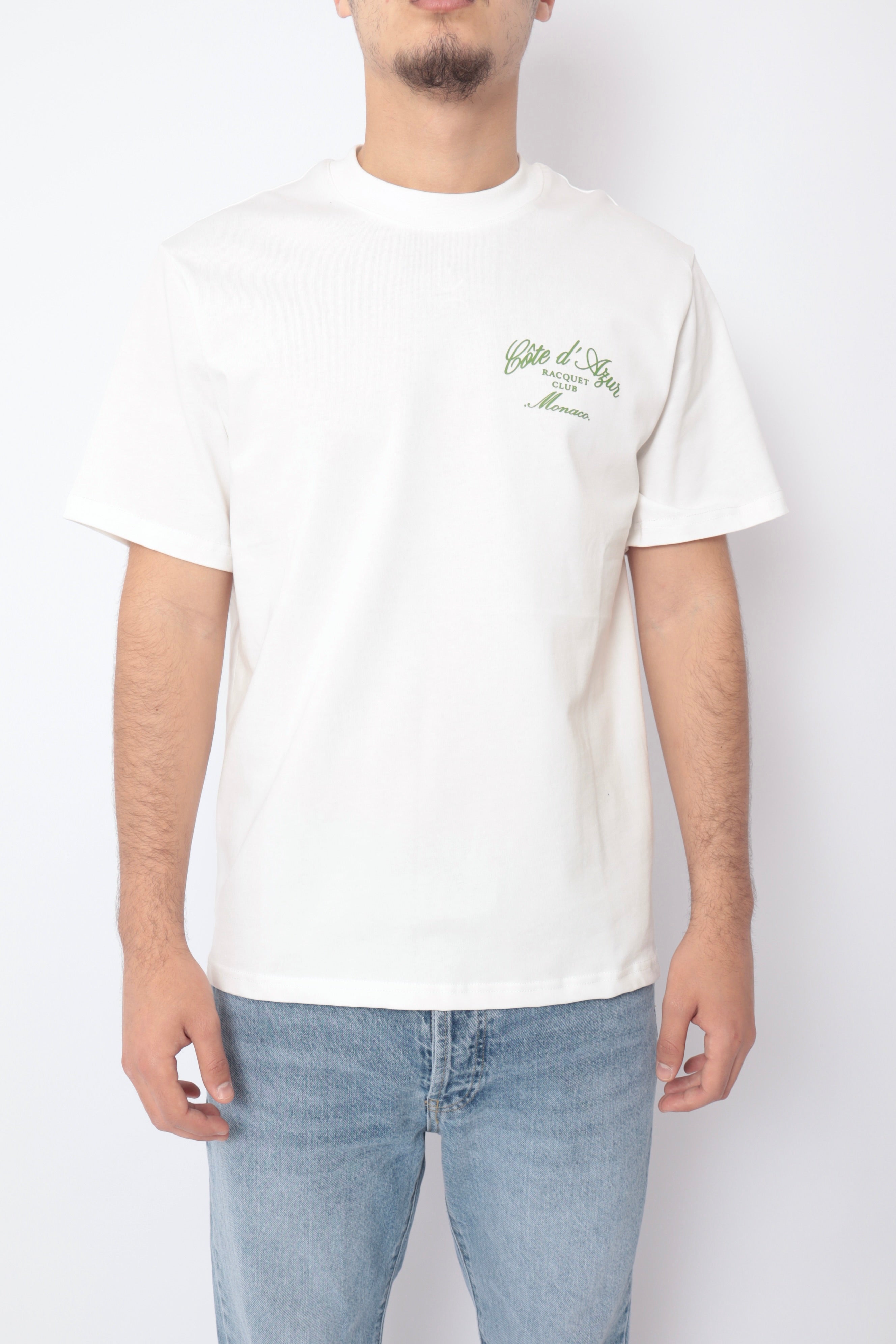 T-shirt blanc NO LIMIT French Riviera, coton doux, avec logo sur la poitrine, porté sur un mannequin.