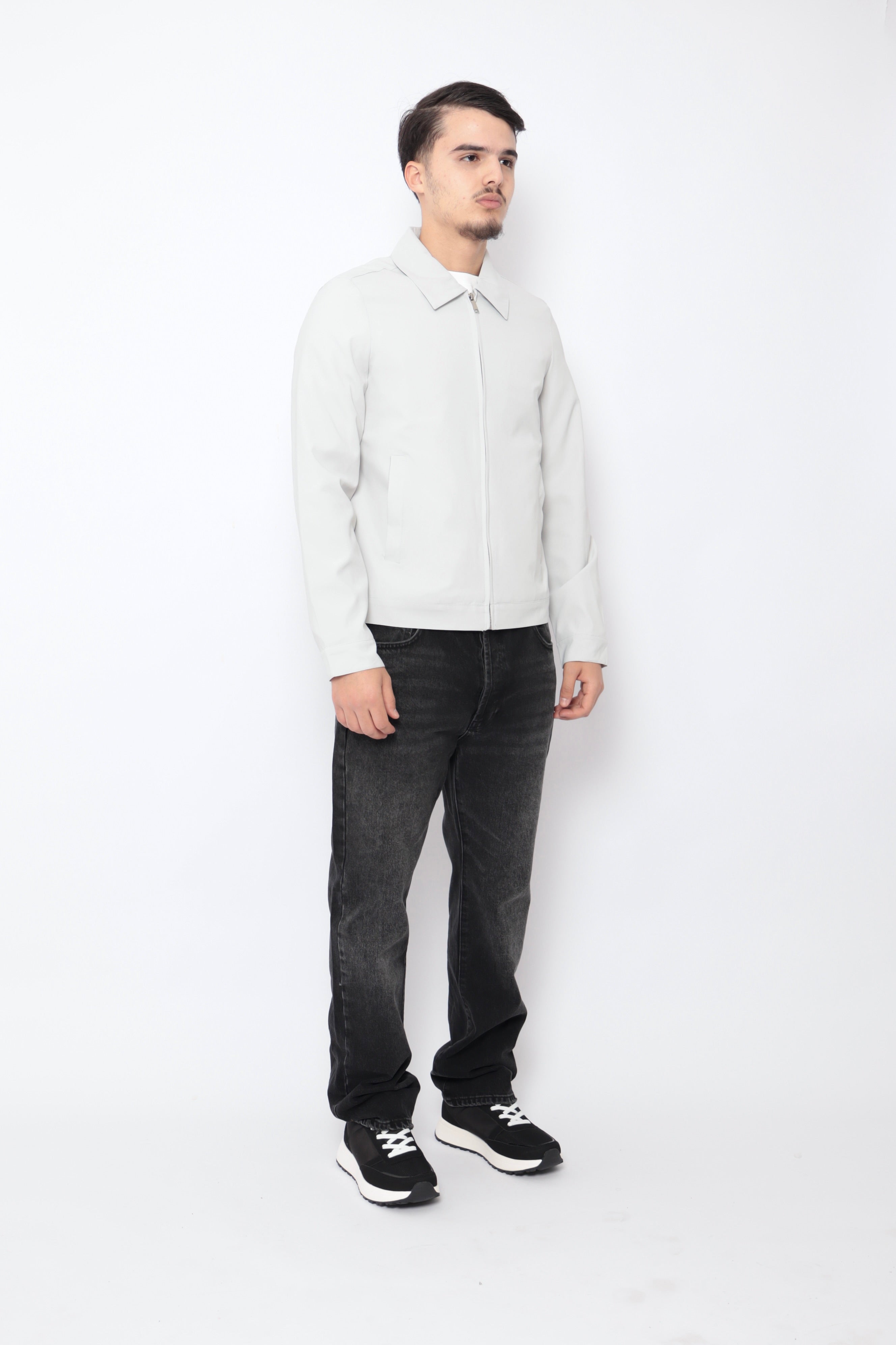 Veste classique gris clair de la marque NO LIMIT, vue de face avec col et boutons visibles.