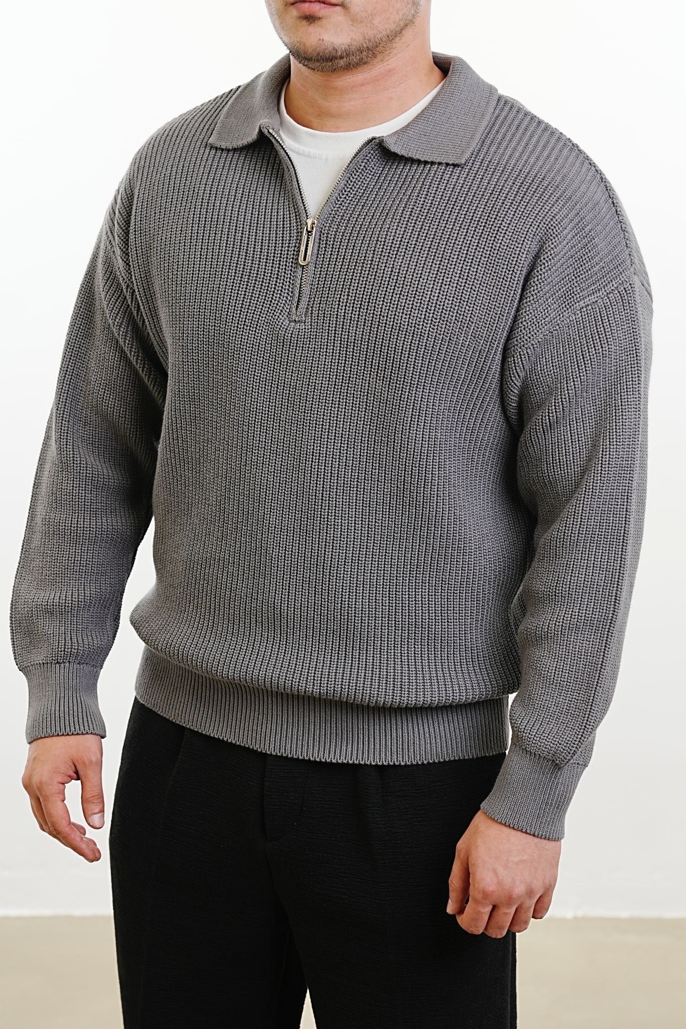 Polo zippé en maille - gris