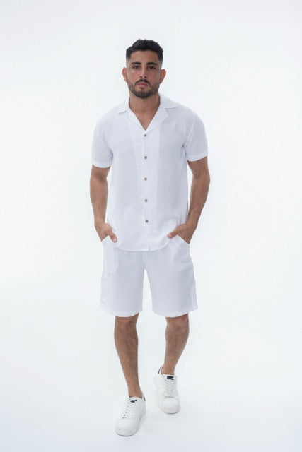 Ensemble Rio blanc de la marque NO LIMIT, composé de vêtements décontractés, affiché sur mannequin, fond neutre.