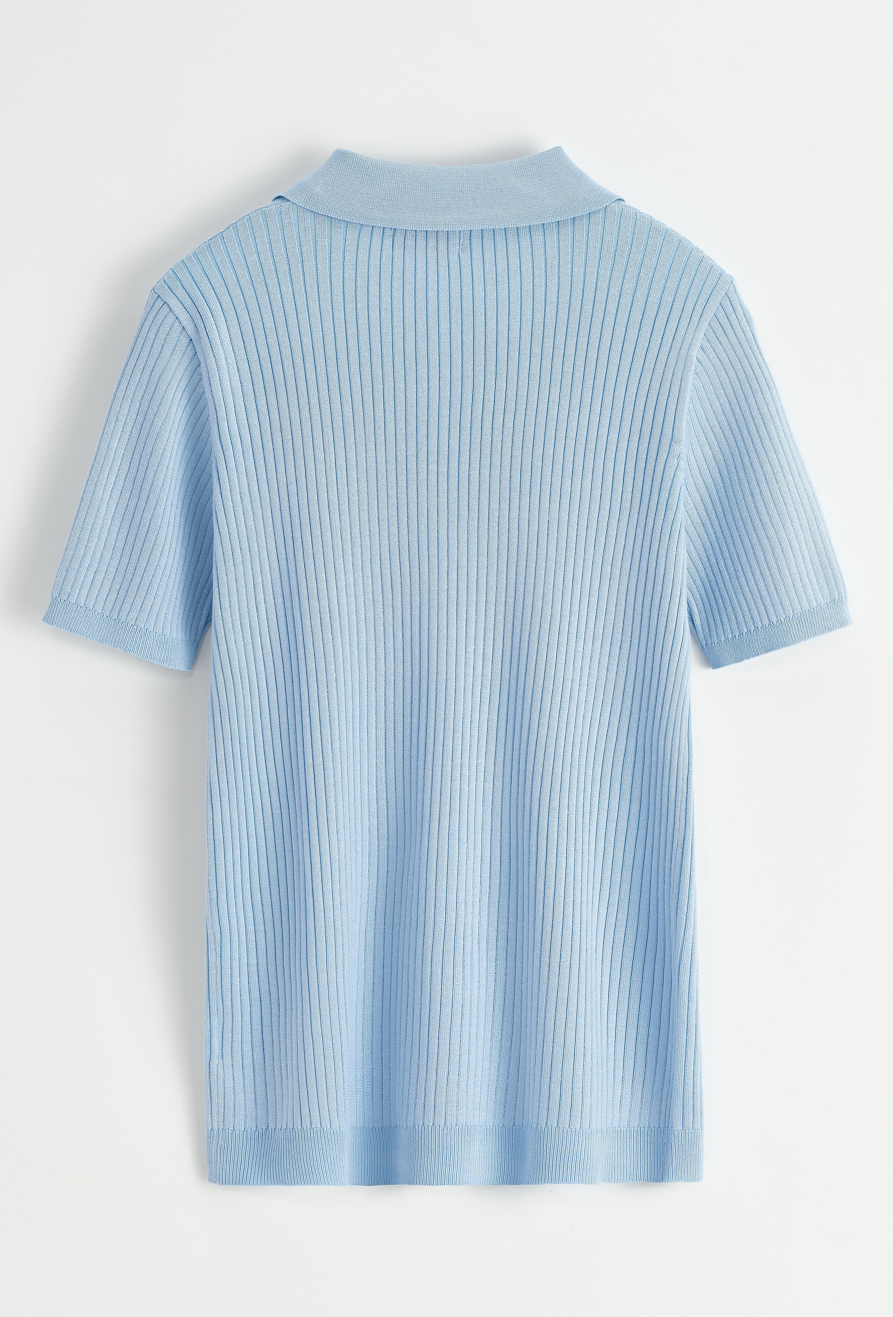 Polo à reliefs - col V - bleu