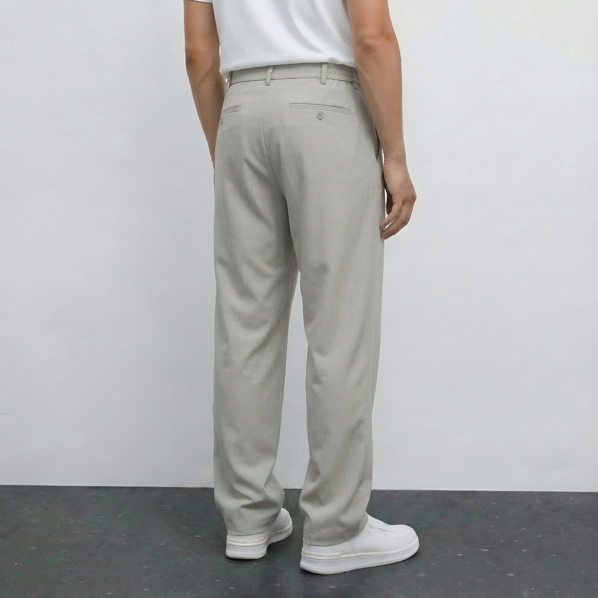 Pantalon taupe NO LIMIT, style décontracté, tissu confortable, vue de face montrant la coupe moderne et la texture du tissu.