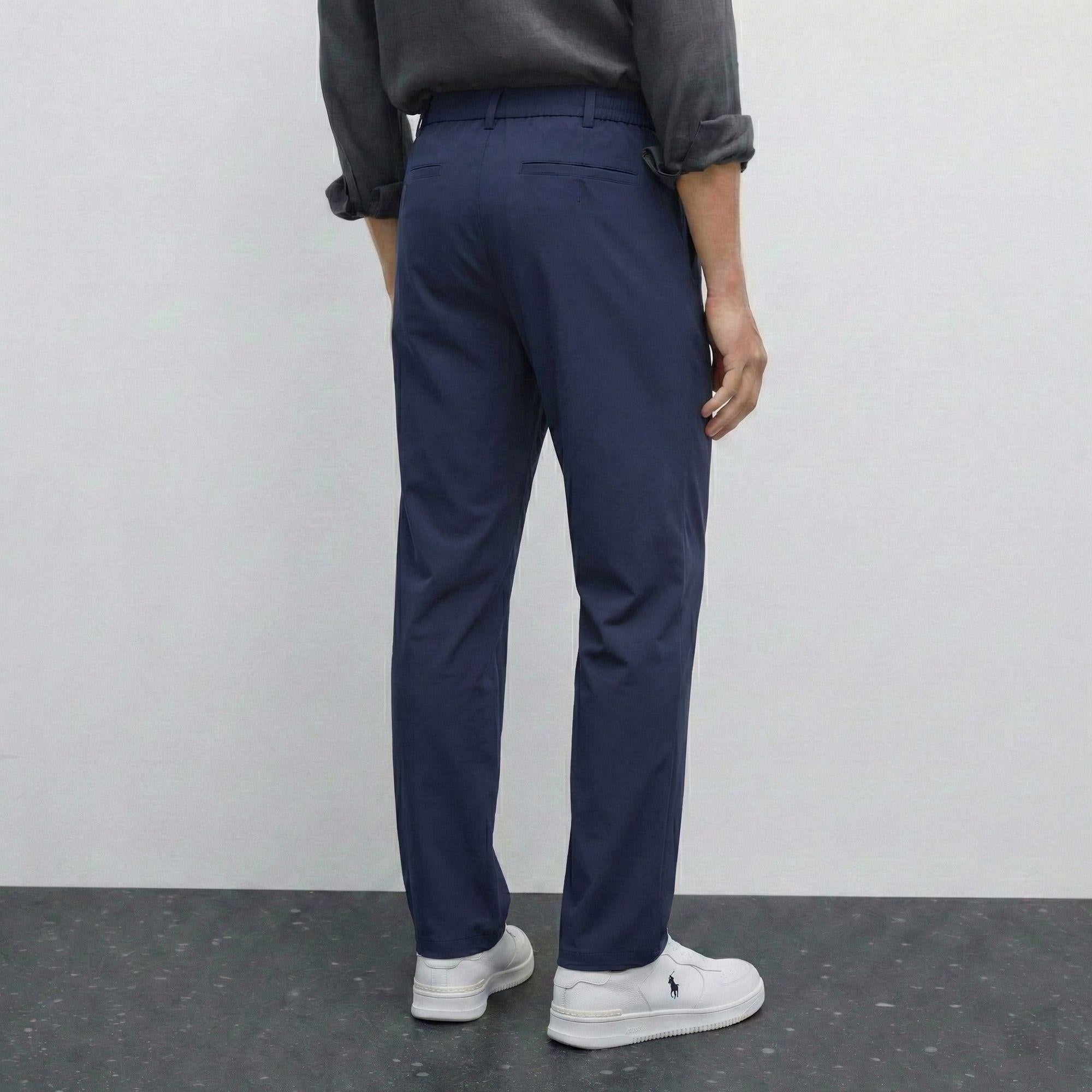Pantalon bleu marine NO LIMIT, style décontracté, tissu confortable, vue de face avec taille et poches visibles.