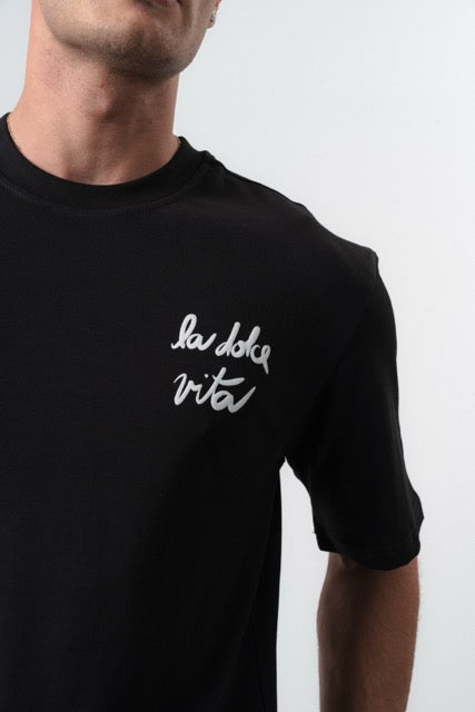 T-shirt noir Dolce Vita de la marque NO LIMIT, vue de face, en coton avec logo discret sur la poitrine.